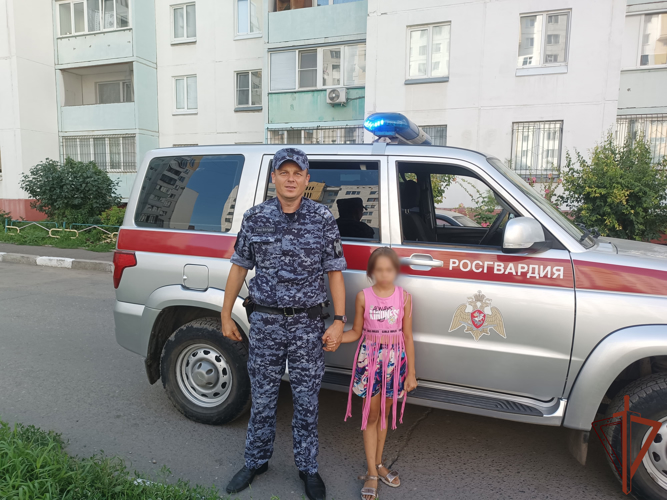 Оперативно разыскали и вернули матери 9-летнюю дочь росгвардейцы в Омске