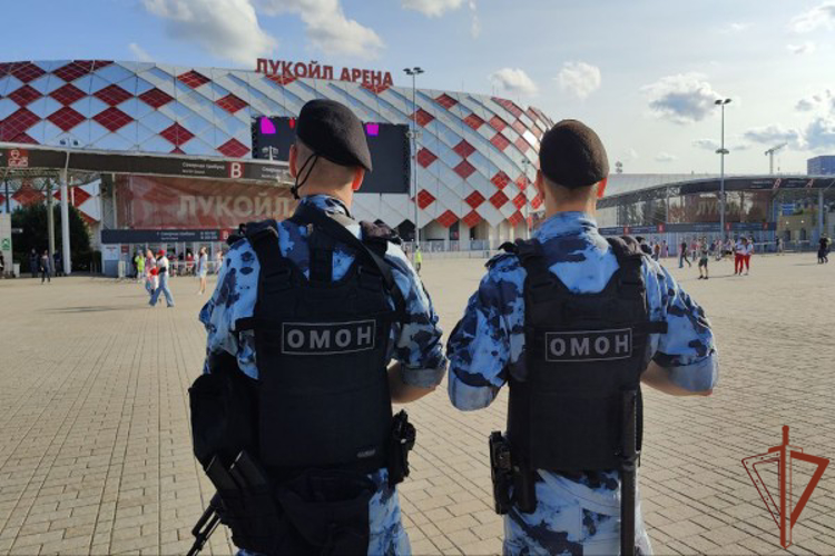 Росгвардейцы обеспечили общественный порядок во время футбольных  матчей в Москве