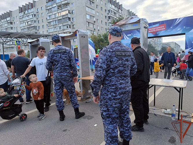 Росгвардейцы обеспечили безопасность массовых мероприятий в Приволжье