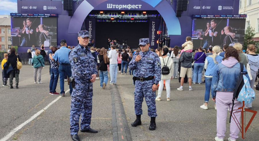 Росгвардейцы обеспечили безопасность на фестивале здорового образа жизни «Штормфест» в Омске