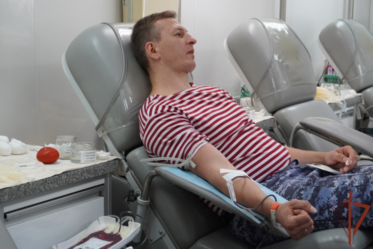 Росгвардейцы сдали более 10 литров крови для нужд медучреждений Владимирской области