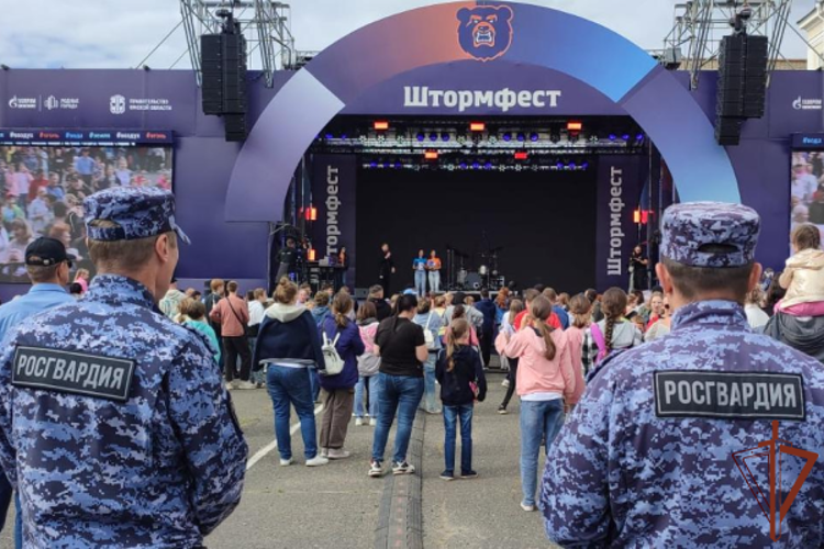 Росгвардейцы обеспечили безопасность на фестивале здорового образа жизни «Штормфест» в Омске