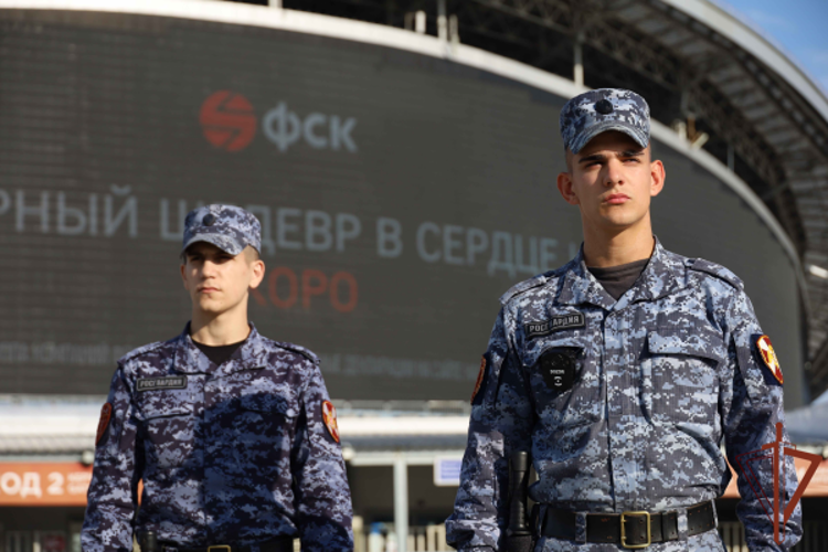 Сотрудники и военнослужащие Росгвардии обеспечили безопасность футбольного матча Кубка России в Казани