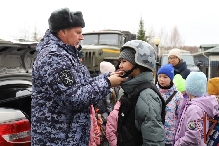 В Уральском округе Росгвардии отметили День подразделений вневедомственной охраны