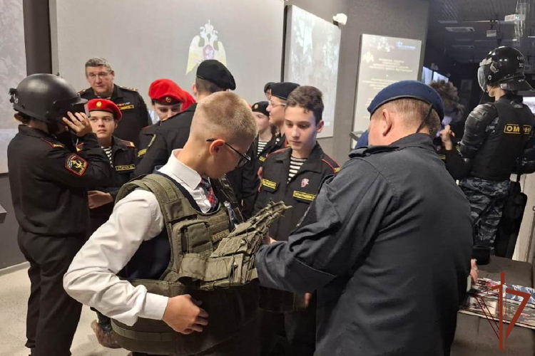 Три тысячи человек посетили мультимедийный проект Росгвардии в тюменском Историческом парке
