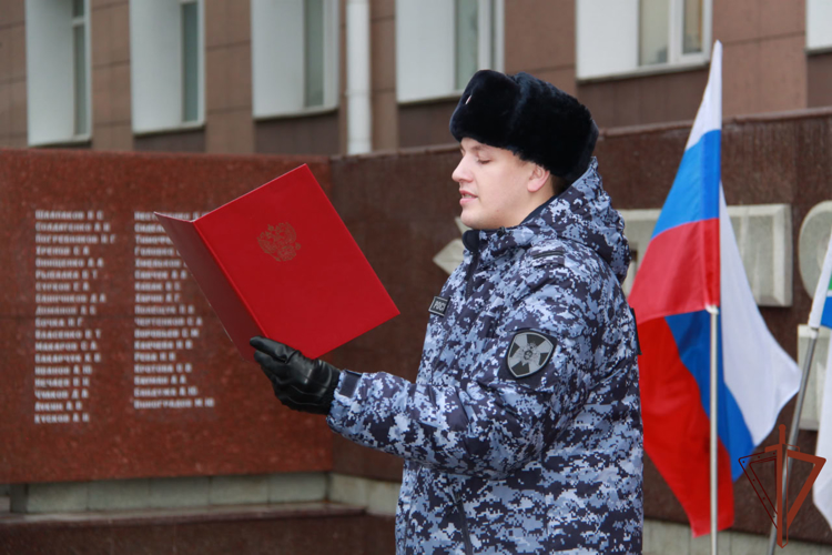 В Сибирском округе Росгвардии прошли торжественные мероприятия ко дню образования вневедомственной охраны