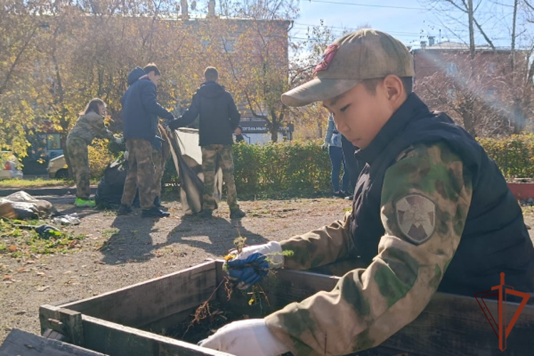 В Сибирском округе Росгвардии прошли мероприятия по сохранению памяти о защитниках Отечества