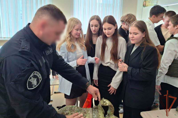 Тематические мероприятия с участием росгвардейцев прошли в регионах Сибири
