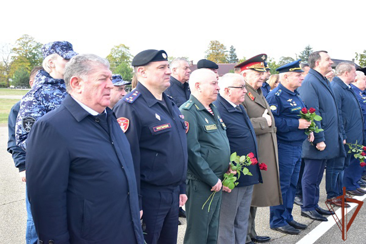 Ко Всероссийской патриотической акции «Вахта Героев России» присоединились представители Росгвардии в Адыгее