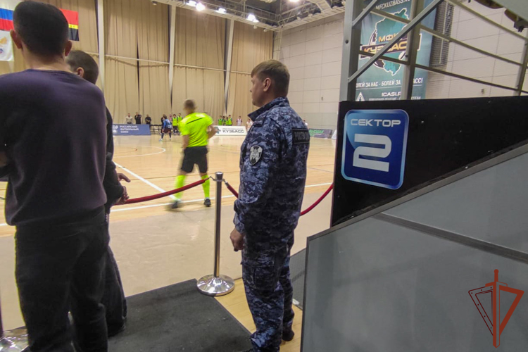 В Кузбассе росгвардейцы обеспечили безопасность матча чемпионата России по мини-футболу 