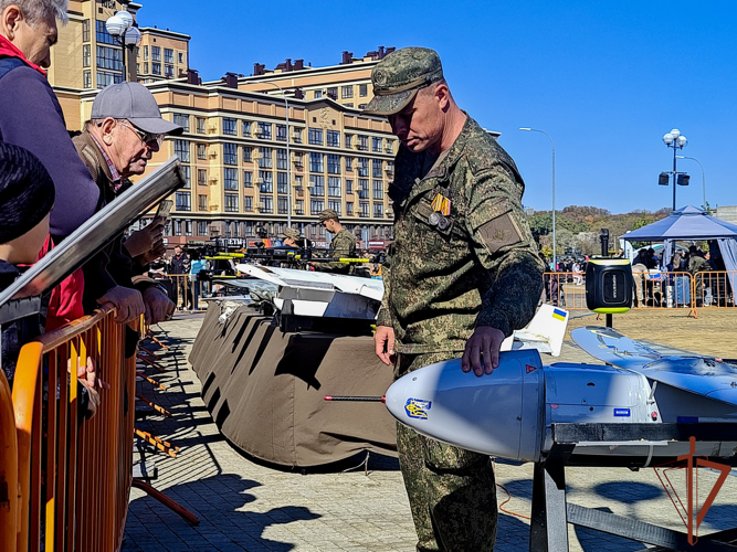 Росгвардейцы обеспечили правопорядок на выставке трофейной техники  в Ставрополе