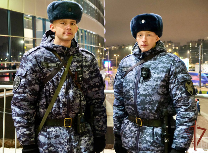 Росгвардейцы обеспечили безопасность матча КХЛ в Санкт-Петербурге 