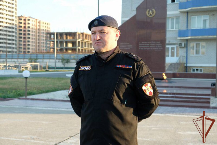 На Северном Кавказе поздравили сотрудников СОБР Росгвардии с профессиональным праздником