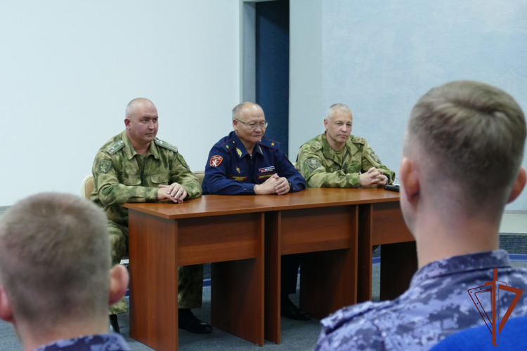 Учебный сбор с представителями отделений воинского учета и бронирования Сибирского округа Росгвардии состоялись в Омске