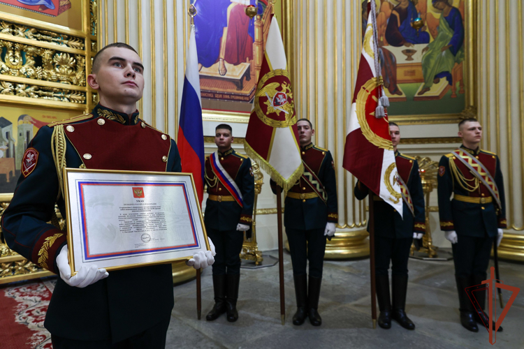 Генерал-полковник Алексей Воробьёв поздравил специальный моторизованный полк Росгвардии с присвоением почетного наименования «Измайловский» (видео)