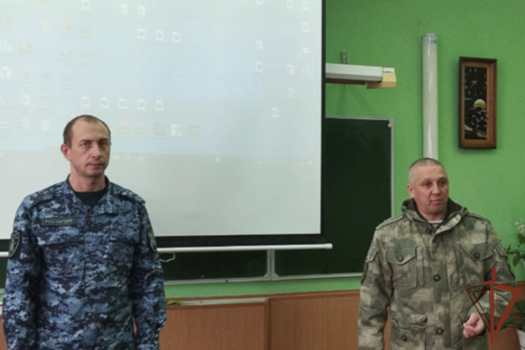 Патриотические и профориентационные мероприятия провели росгвардейцы на Урале