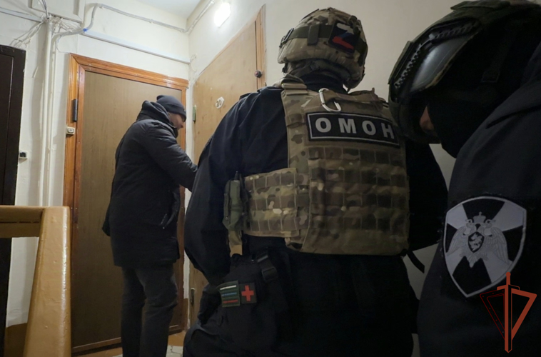 При содействии спецназа Росгвардии в Ульяновске задержаны члены экстремистской организации