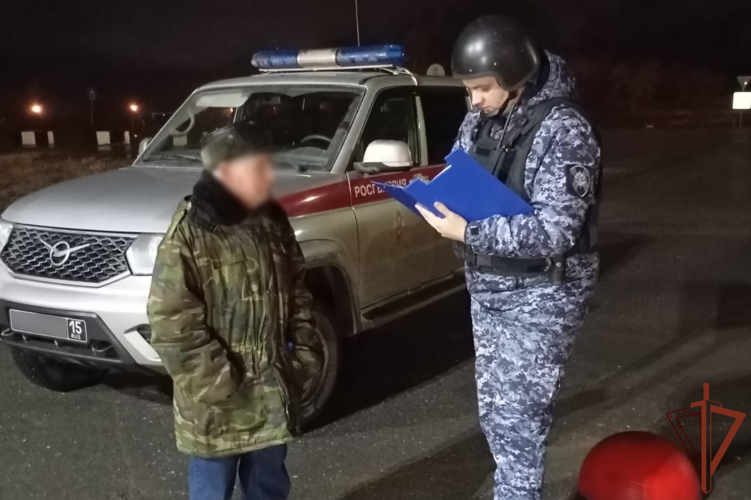 Сотрудники Росгвардии в Омске помогли вернуться домой пожилому горожанину, страдающему потерей памяти
