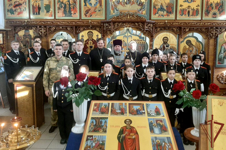 Патриотическую работу с подшефной молодежью продолжают росгвардейцы на Урале