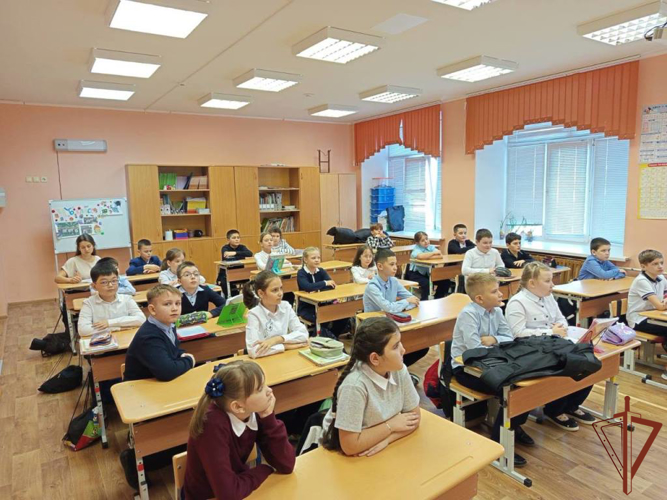 Профориентационные и патриотические мероприятия провели росгвардейцы на Урале
