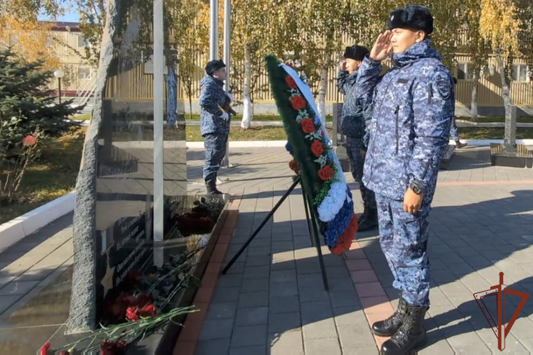 В ОГВ(с) поздравили сотрудников органов внутренних дел  с профессиональным праздником