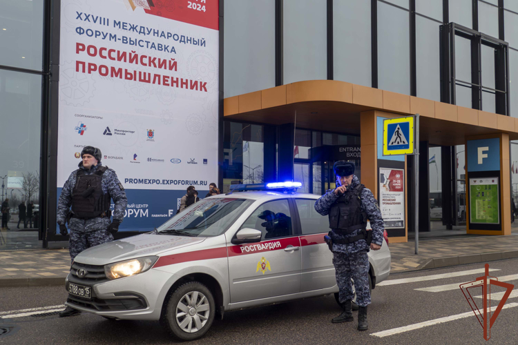 Росгвардия обеспечила безопасность Международного форума-выставки «Российский промышленник-2024» в Санкт-Петербурге 