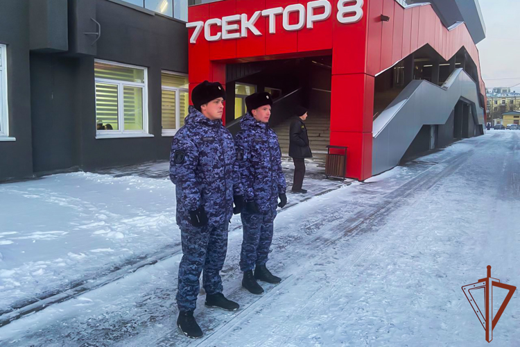 Росгвардия обеспечила безопасность на матчах ВХЛ и чемпионата России по хоккею с мячом в Кемеровской области