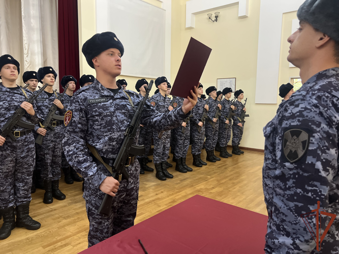  В Южном округе Росгвардии продолжается призывная кампания 