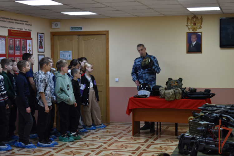 Патриотические мероприятия для подрастающего поколения проводит Росгвардия на Дальнем Востоке   