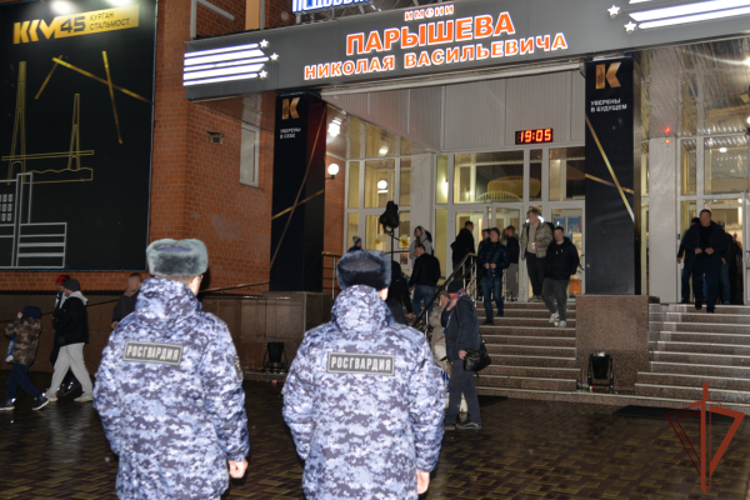 На Урале сотрудники Росгвардии обеспечили безопасность хоккейных матчей