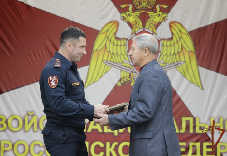Торжественное мероприятие Росгвардии ко Дню ветерана войск правопорядка  прошло в Самаре