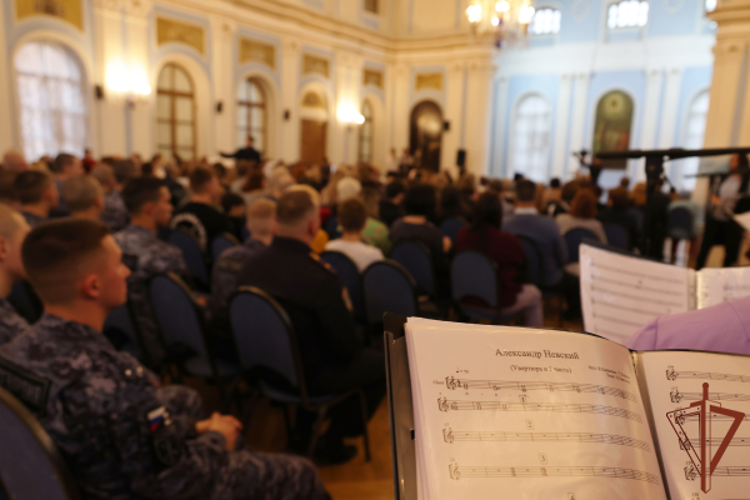 Сотрудники и военнослужащие Росгвардии посетили премьеру музыкально-исторической былины «Александр Невский» в Санкт-Петербурге