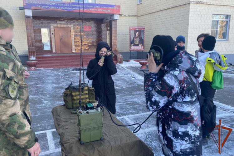Росгвардия провела патриотические встречи с уральской молодежью