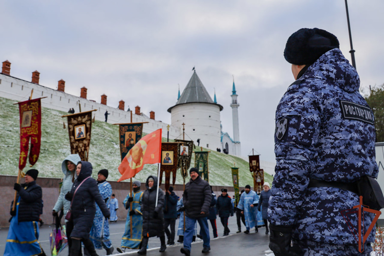 В Приволжье росгвардейцы приняли участие в мероприятиях ко Дню народного единства