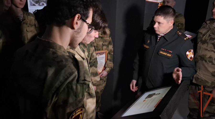 В Уральском округе Росгвардии завершились мероприятия к 100-летию со дня рождения генерал-майора Николая Андрианова (видео)