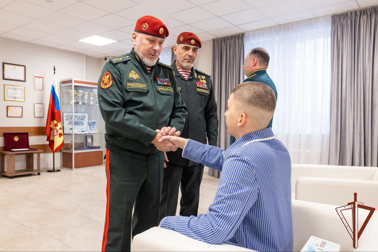 Военнослужащим Росгвардии – участникам СВО вручили государственные награды в Главном госпитале ведомства