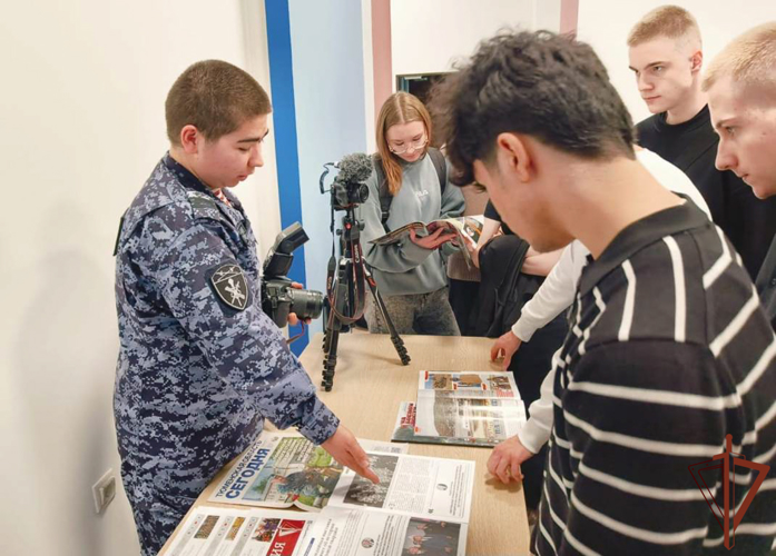 Росгвардейцы проводят патриотические мероприятия для юных жителей Урала