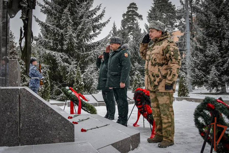 Память погибших при исполнении воинского долга в Северо-Кавказском регионе почтили в Северо-Западном округе Росгвардии