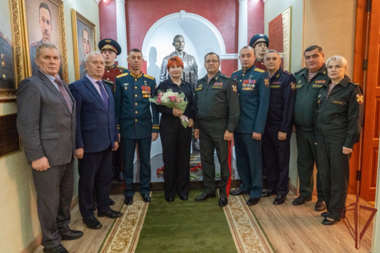 Памятные мероприятия ко Дню Героев Отечества прошли в Центральном округе Росгвардии