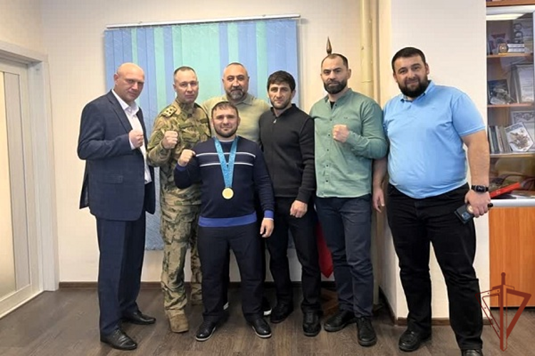 Известные российские чемпионы встретились с сотрудниками ОМОН «Ураган»  в Хабаровском крае