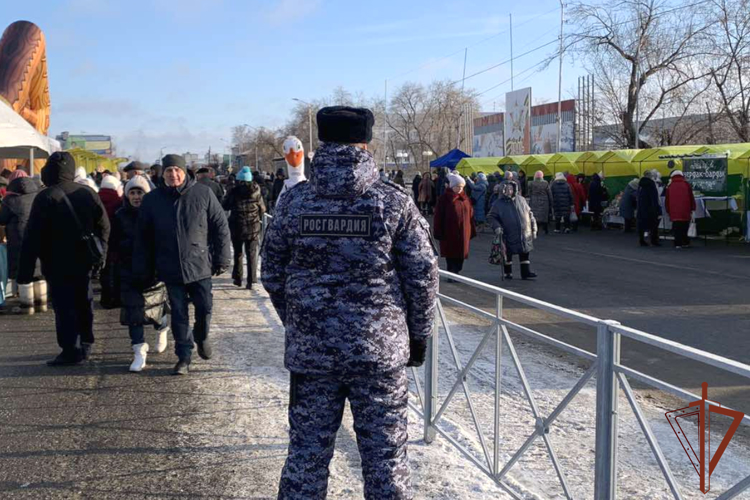 Росгвардейцы обеспечили безопасность граждан во время проведения массовых мероприятий на Урале