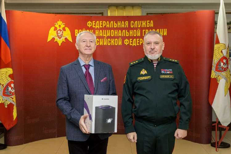 Заместитель директора Росгвардии генерал-полковник Алексей Воробьев поздравил личный состав и ветеранов с 30-летием создания подразделений по взаимодействию со СМИ (видео)