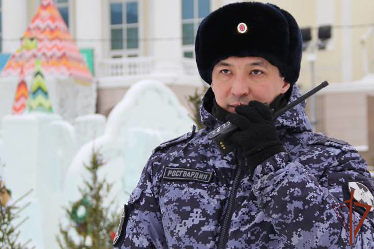 Сотрудники Росгвардии обеспечили безопасность праздника Рождества Христова на Урале