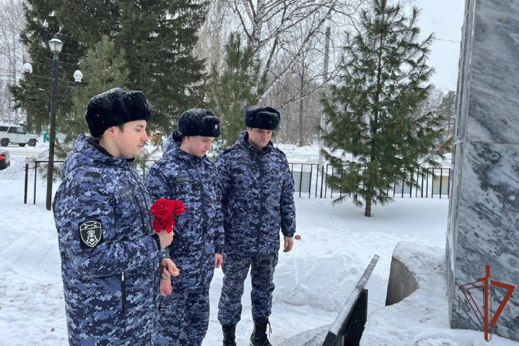 Патриотическая акция Росгвардии «На страже памяти» состоялась в Томской области