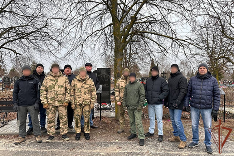 Ветераны и офицеры магаданского СОБР навестили место воинского захоронения боевого товарища в Белгороде
