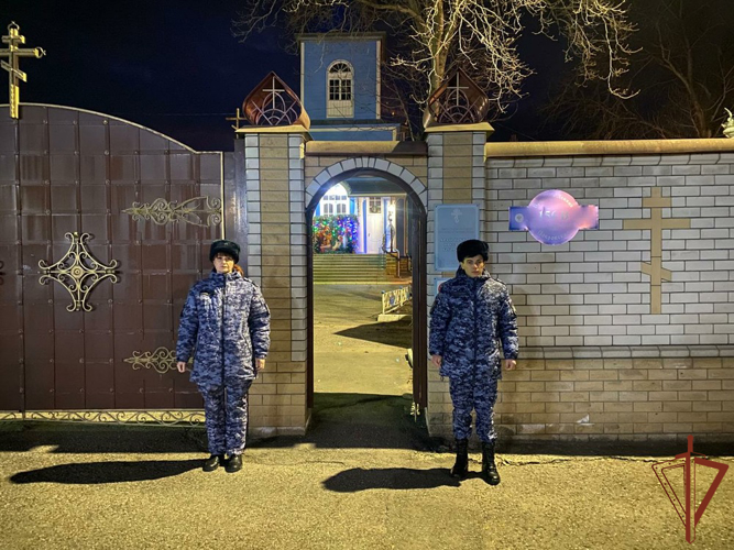 Более 600 сотрудников и военнослужащих Росгвардии на Северном Кавказе обеспечили безопасность в период празднования Рождества Христова