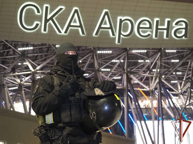 В Санкт-Петербурге росгвардейцы обеспечили безопасность матча КХЛ