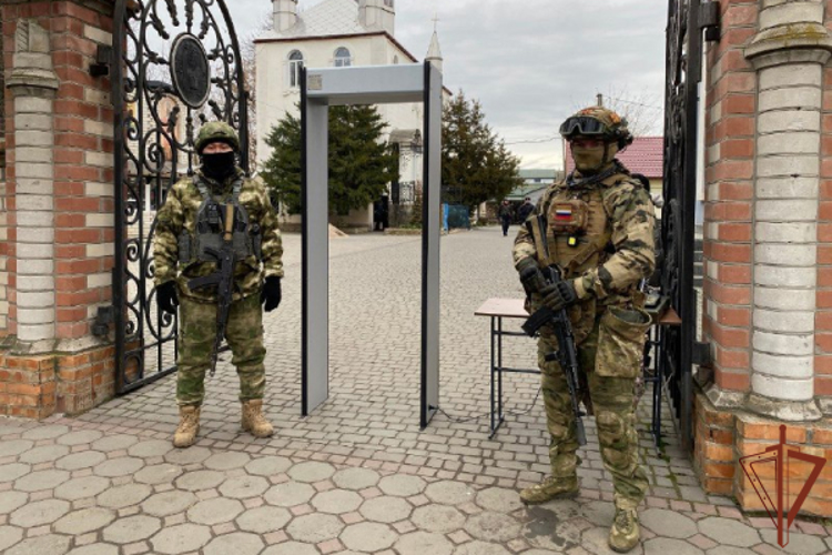 Военнослужащие и сотрудники Росгвардии обеспечили безопасность рождественских праздников в Запорожской и Херсонской областях (видео)