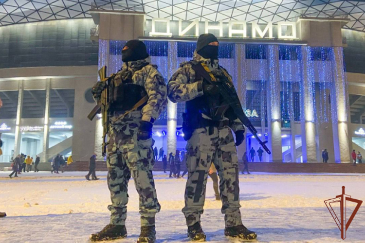 Военнослужащие и сотрудники Росгвардии обеспечили правопорядок на матче КХЛ в Москве