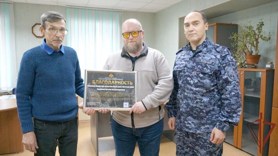 Представители Росгвардии поздравили журналистов из Приволжья с профессиональным праздником